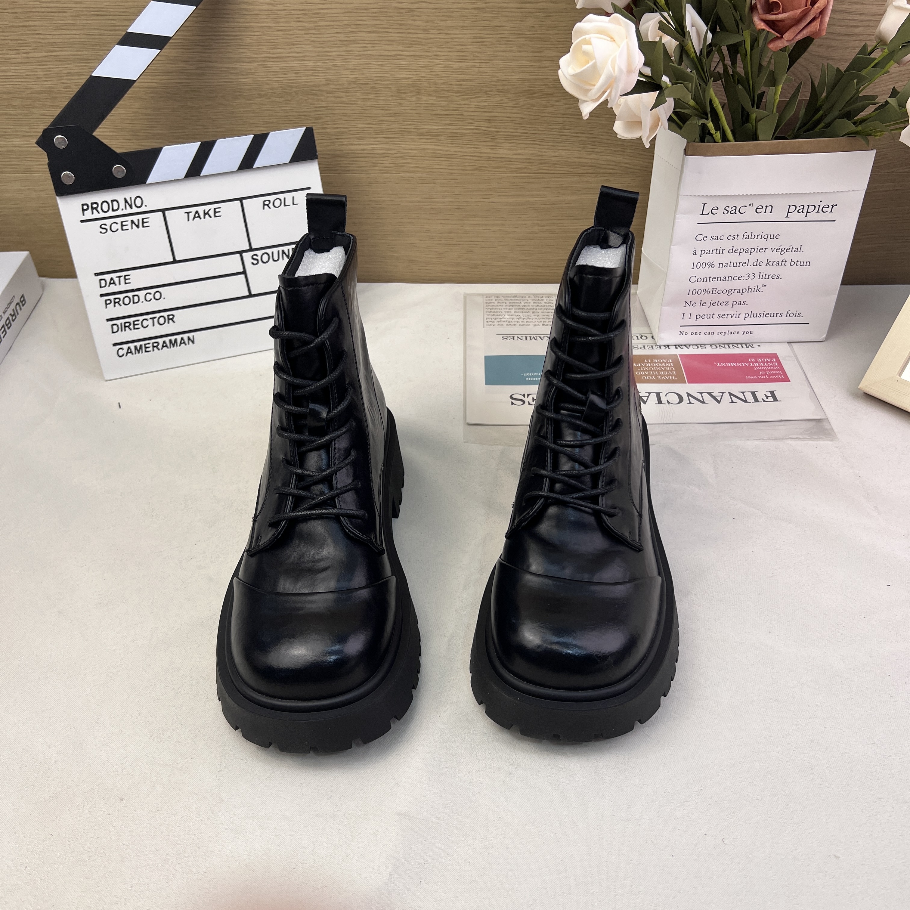 冬季新款百搭女士休闲马丁靴厚底粗跟增高圆头瘦瘦靴子 X 6-583
