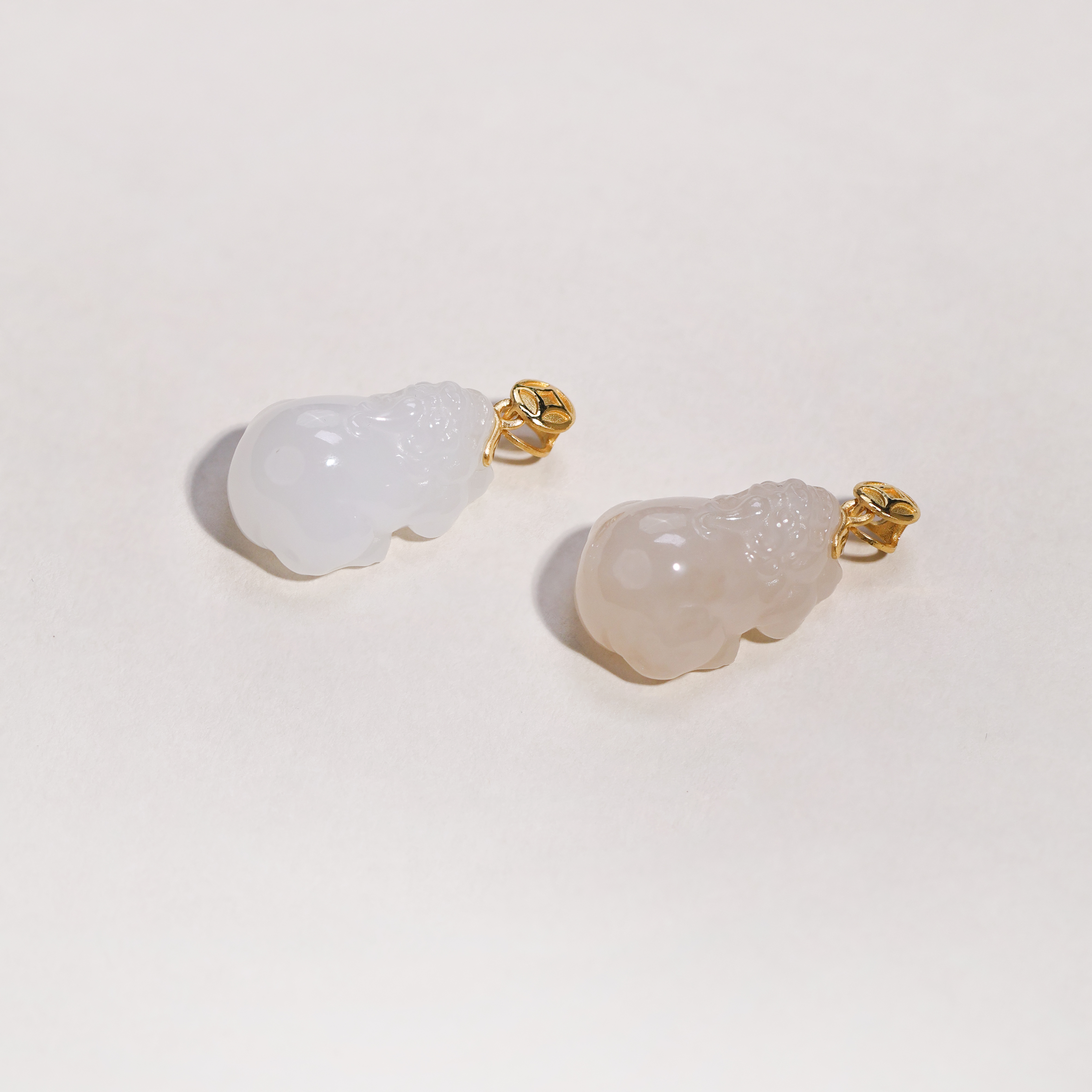【天然和田玉】足金999镶嵌藕粉（0.7g黄金）貔貅吊坠/多样性发一个