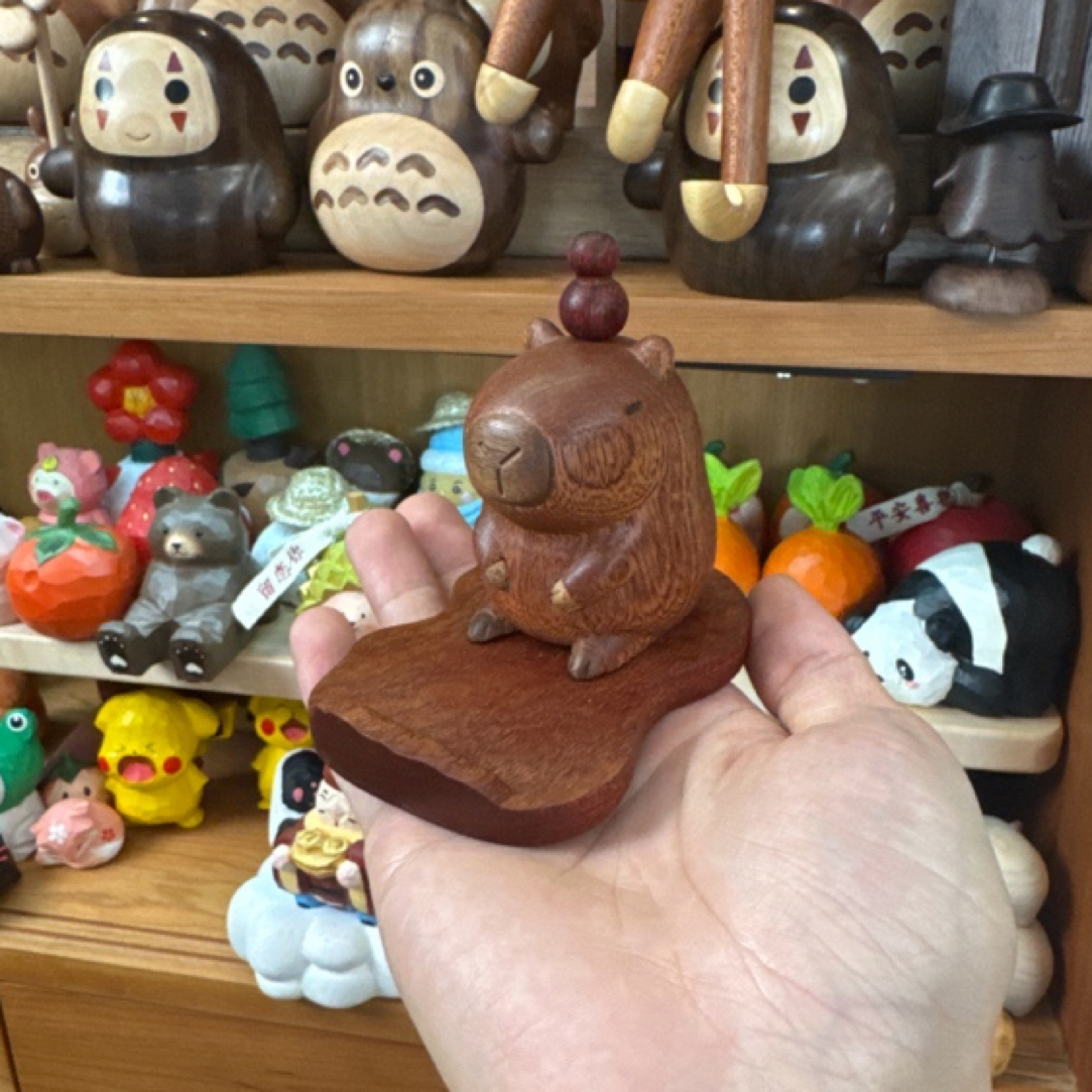 卡皮吧啦原木陶瓷桌面摆件动物雕塑工艺品创意可爱可以当支架