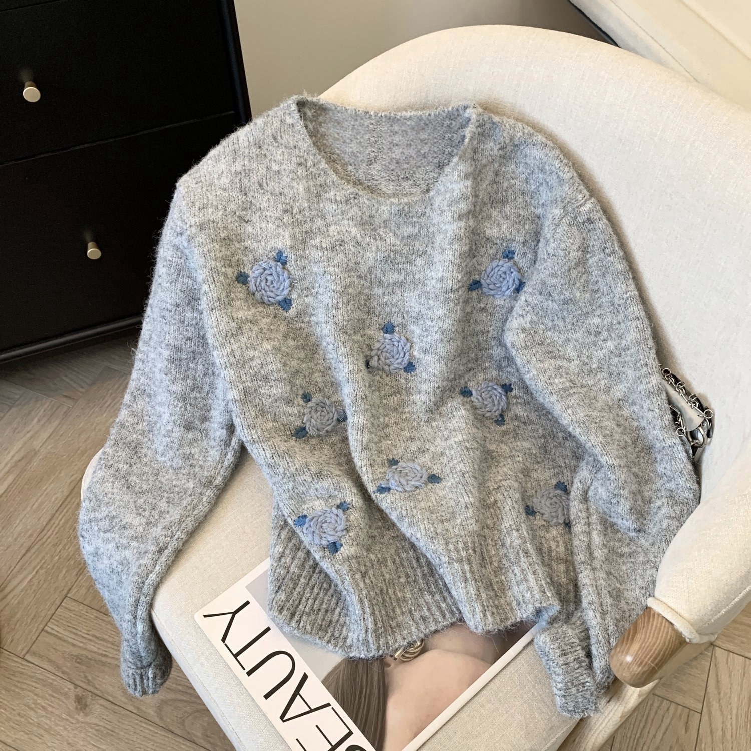 小清新花朵刺绣温柔感针织衫女秋冬慵懒高级感软糯奶呼呼上衣1354