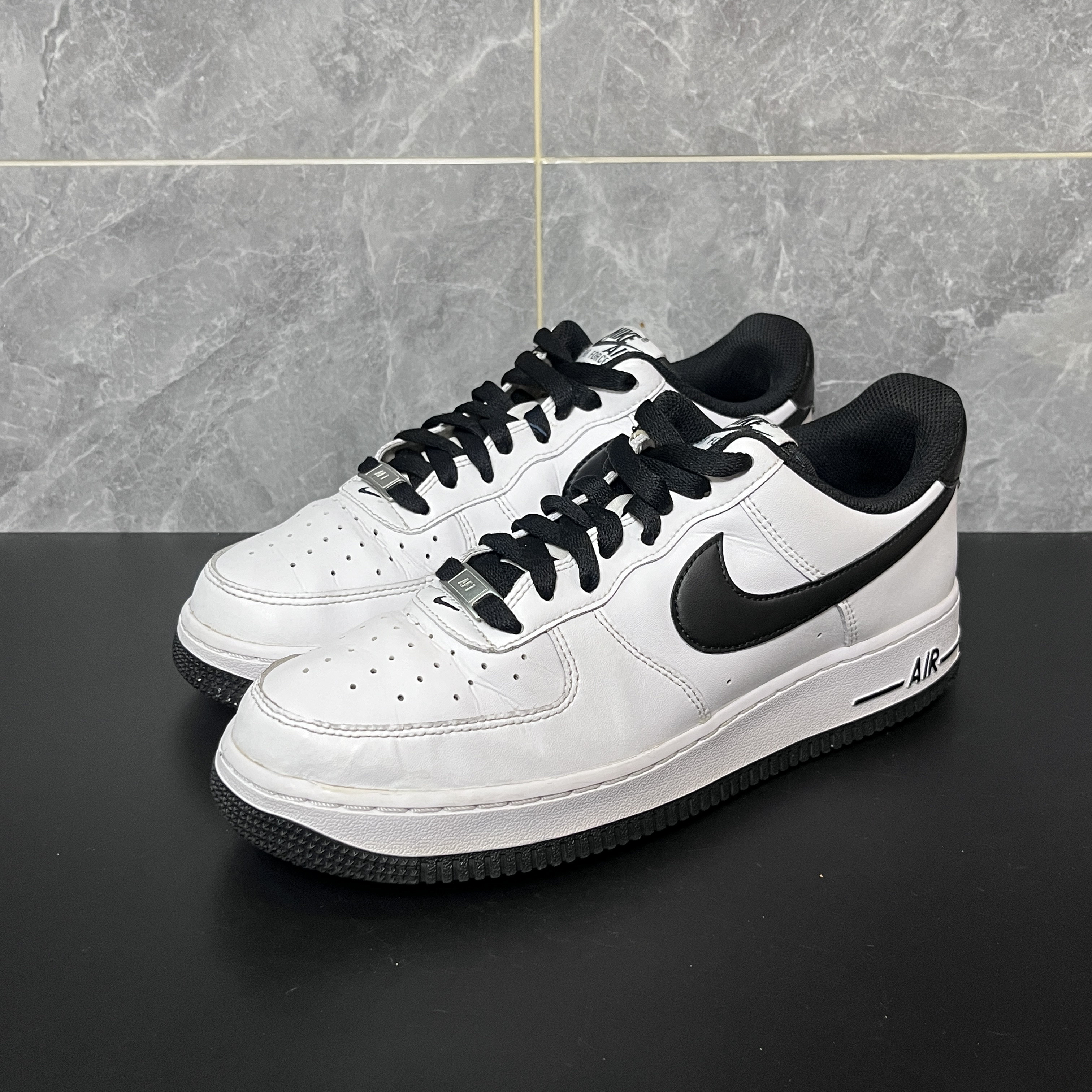 90新 NIKE/耐克 42码 af1 黑白 无盒 橙色可以 球鞋 