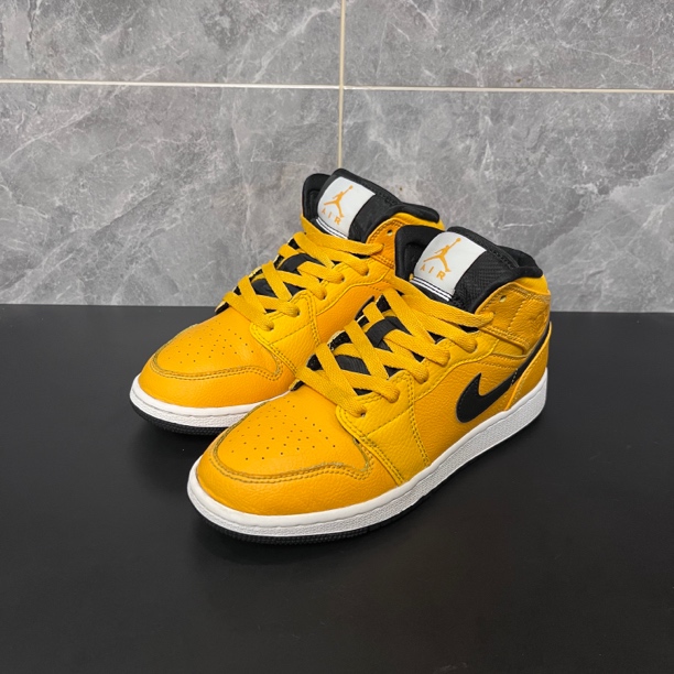 90新 NIKE/耐克 36码 aj1 黄色 无盒 成色可以 球鞋 公价779