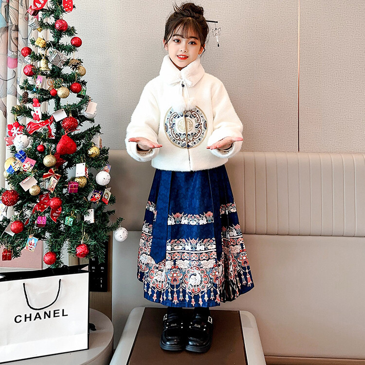 小女孩冬款古装加厚汉服儿童中国风拜年服女童冬季套装唐装马面裙