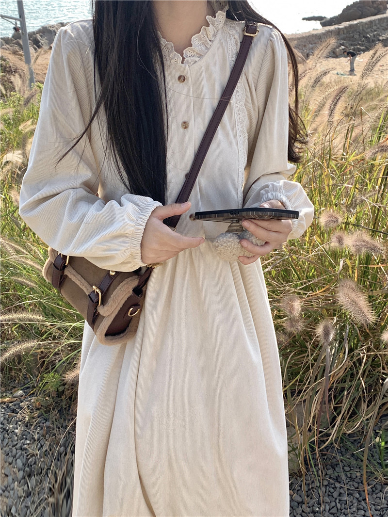 秋冬新款内搭韩系减龄连衣裙女高级感宽松收腰显瘦灯芯绒打底裙子