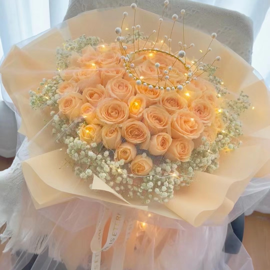 【守候幸福】33朵香槟玫瑰花束送彩灯皇冠七夕浪漫生日鲜花节日礼