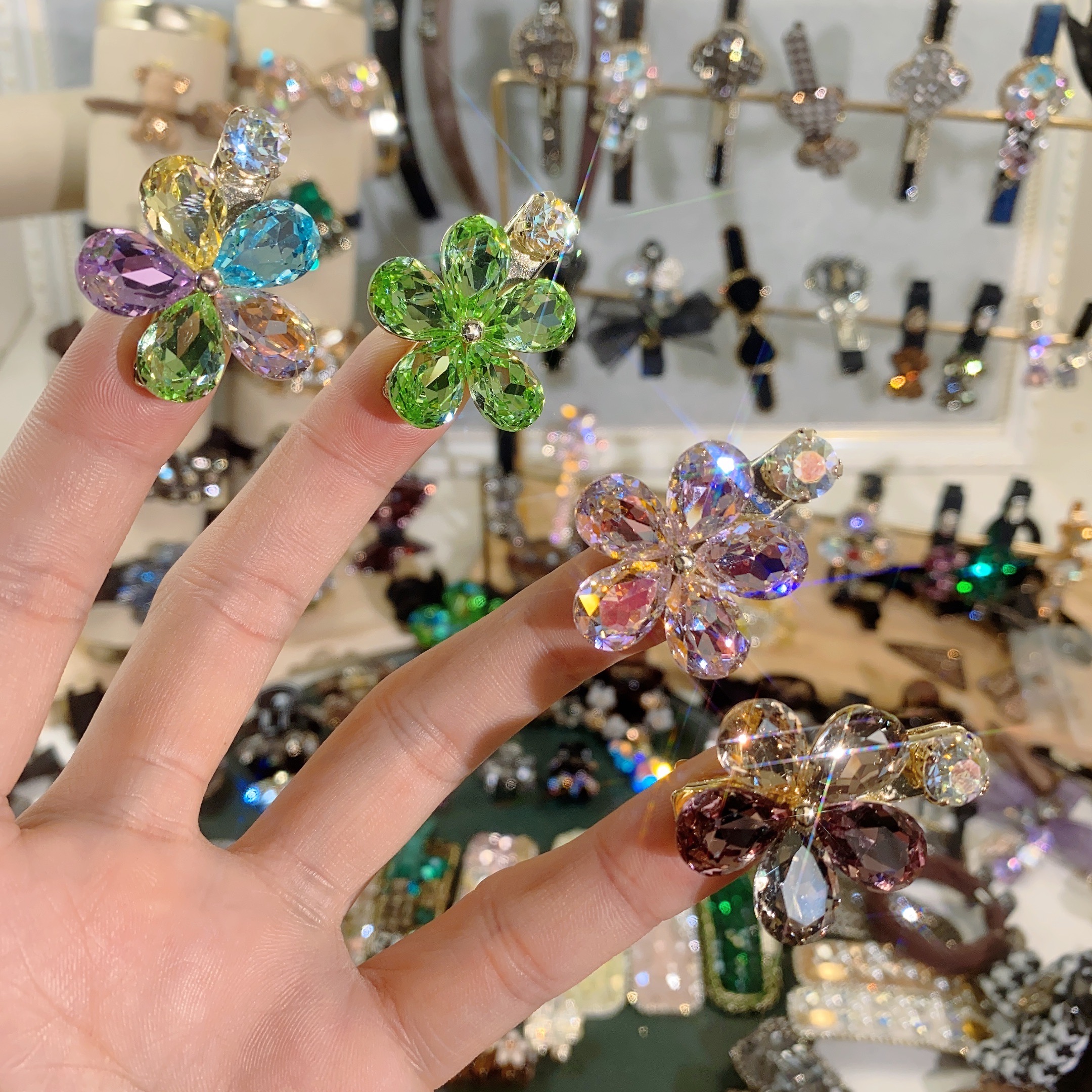 Y0043-新款-高定-水晶-山茶花-侧边刘海夹-鸭嘴夹≈3.5CM