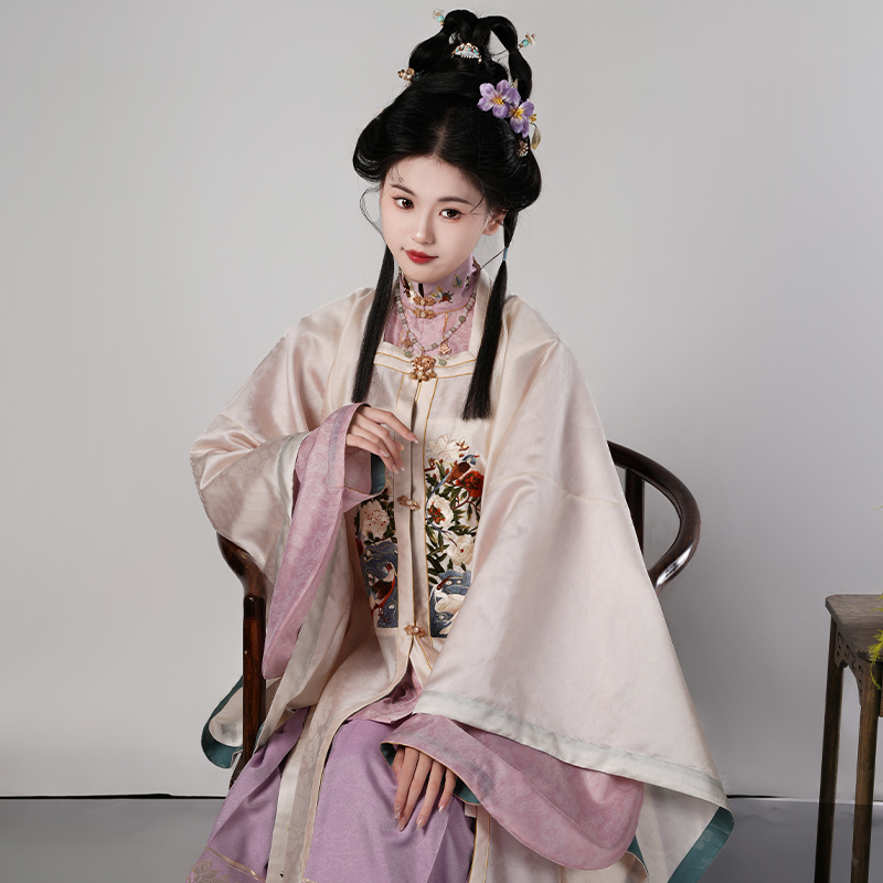 山迟【栖霞】大全套汉服明制花鸟秋冬定织金缀补比甲马面对襟琵琶袖