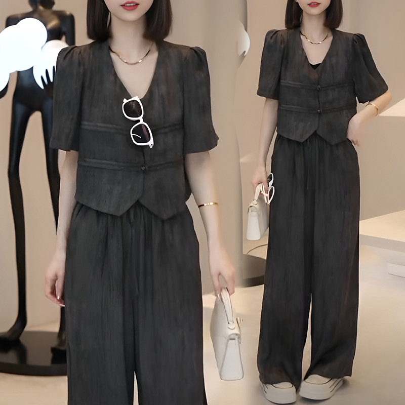 韩系时尚V领泡泡袖套装女2024夏季洋气减龄上衣高腰阔腿裤两件套