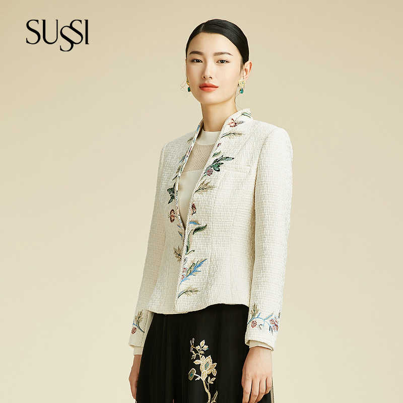 SUSSI/古色22冬季新品商场同款米白立领刺绣短款通勤外套女