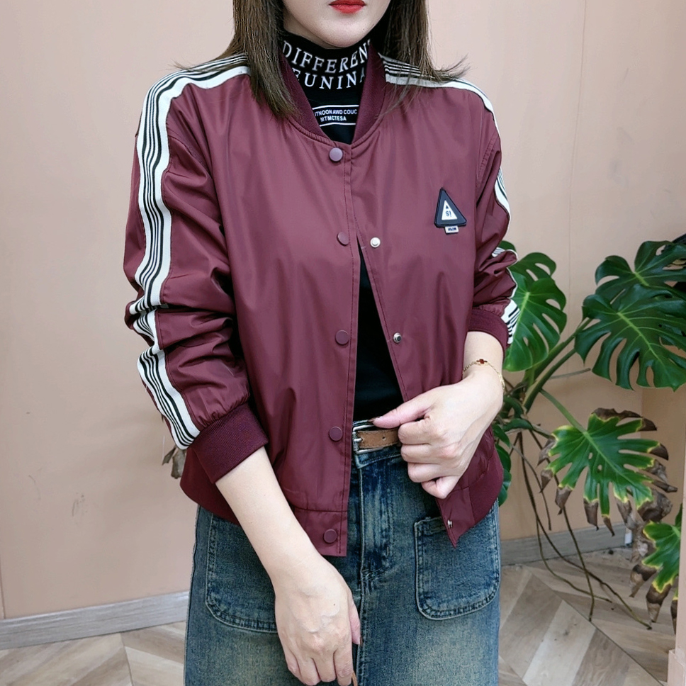 2023秋季新品时尚百搭款休闲运动风时尚简约纽扣条纹外套上衣7045