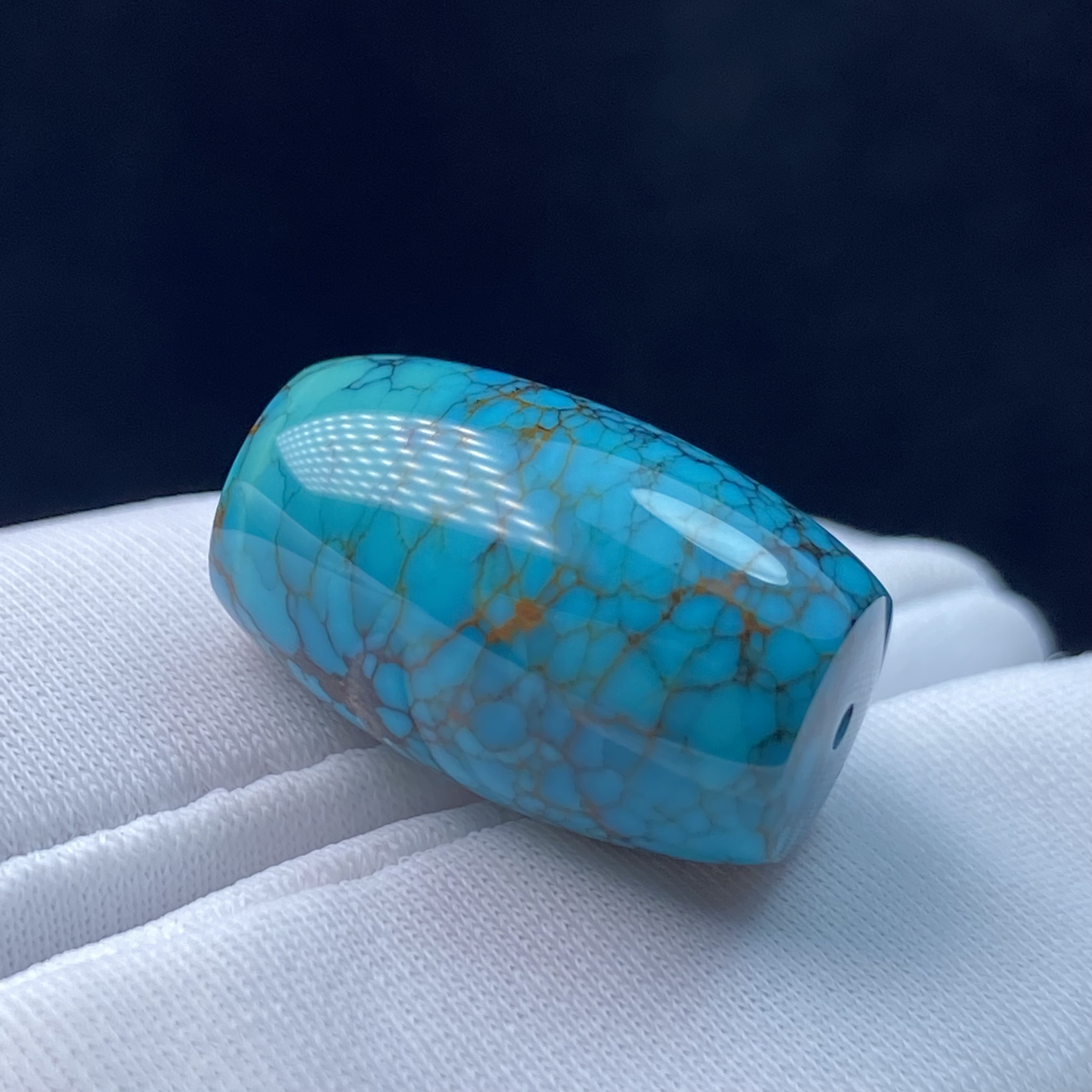 原矿高瓷绿松石网花桶珠，瓷釉级品质玉化料，编锁骨链配串都可以
