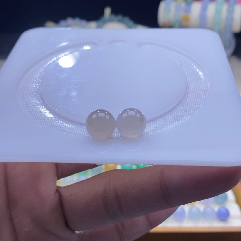 【闪购商品】翡翠圆珠未镶嵌小*头