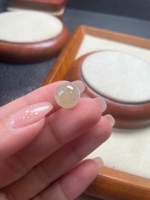 名翠缘翡翠  天然翡翠冰飘黄圆珠