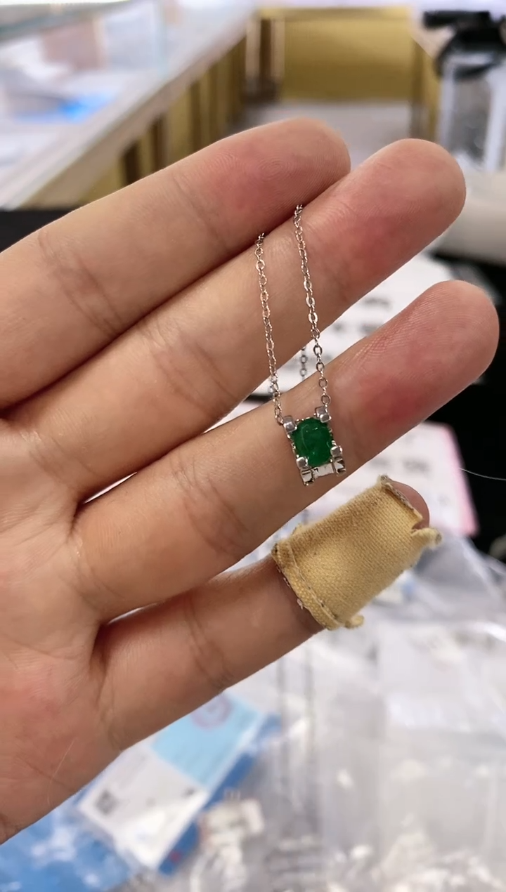 【闪购商品】祖母绿颈饰银S925镶嵌11111111111