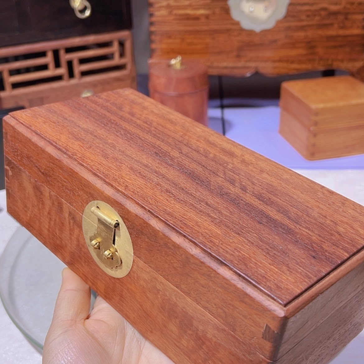 【闪购商品】檀木虎**生缅花