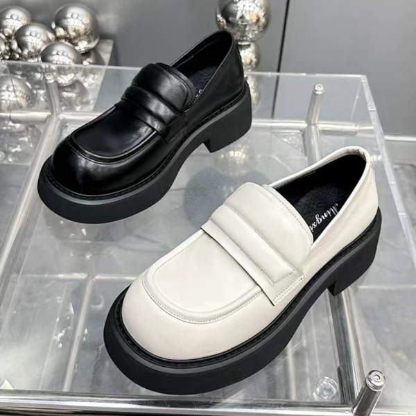 【现货】2024春季新款软底舒适皮鞋复古休闲一脚蹬乐福鞋女6677-2