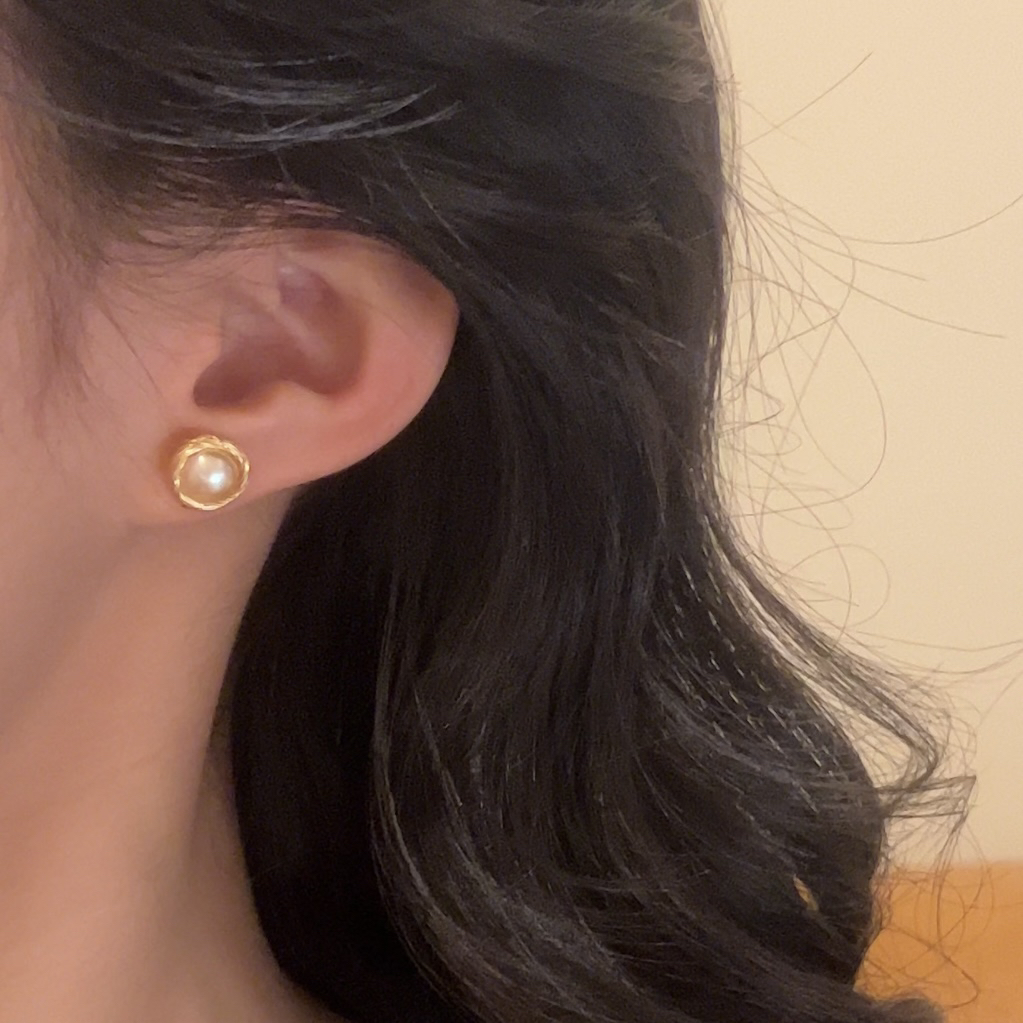 铜合金耳饰 Les oreilles法式小香风气质温柔百搭耳钉女