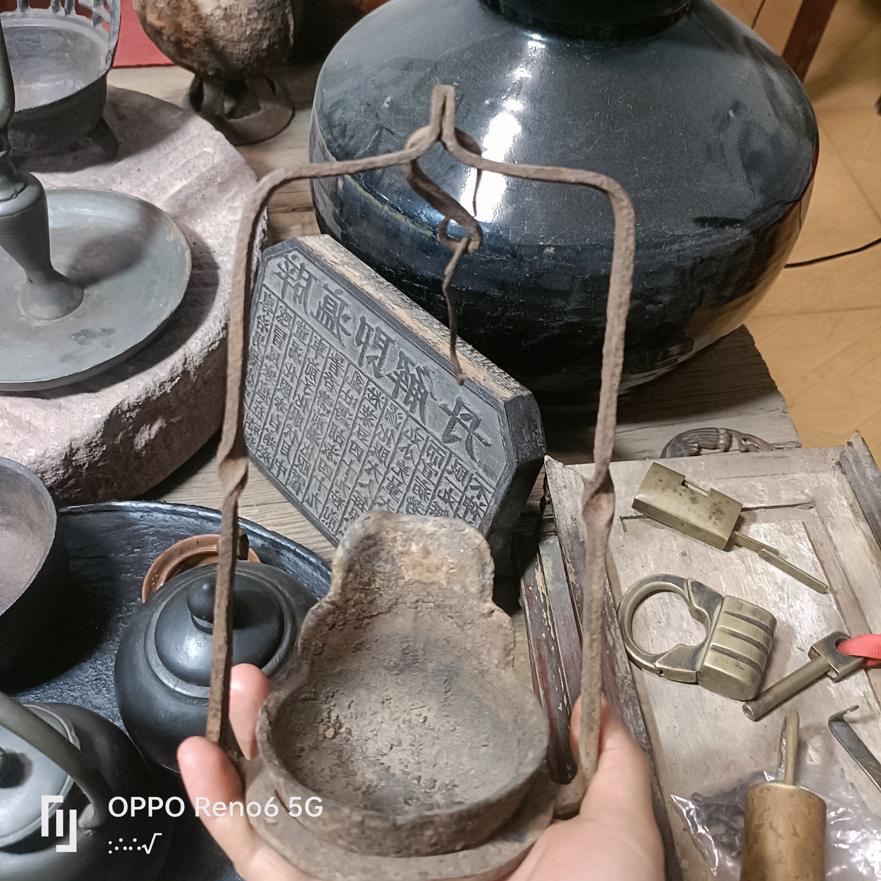 一套铁灯，造型漂亮