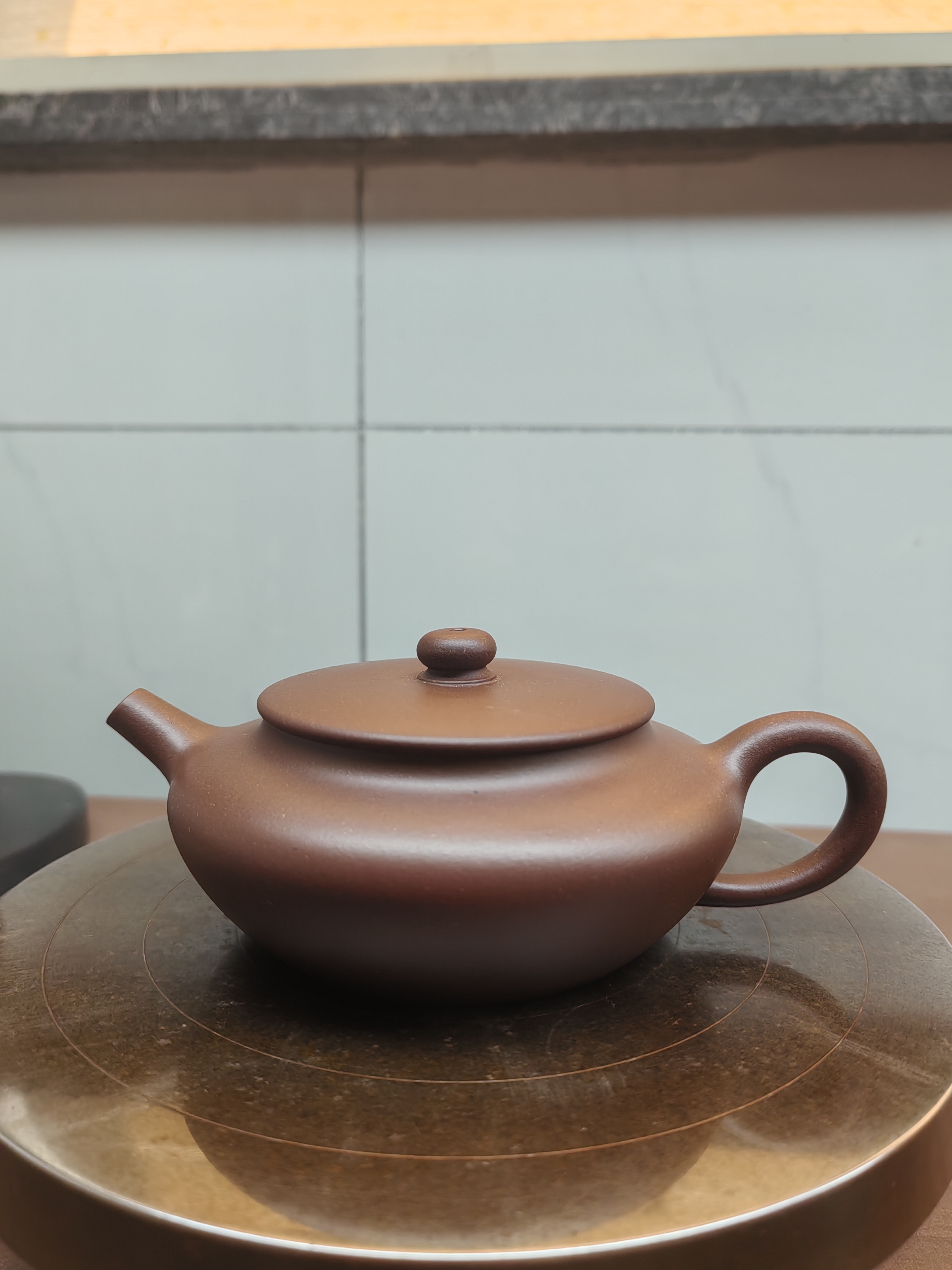 扁晨壶，原矿底槽青60目，200㏄左右精工半手助理工艺美木师精心制作