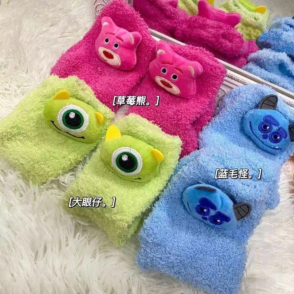 【首单0.01】草莓熊大眼仔袜子女秋冬珊瑚绒可爱卡通睡眠吸汗产后