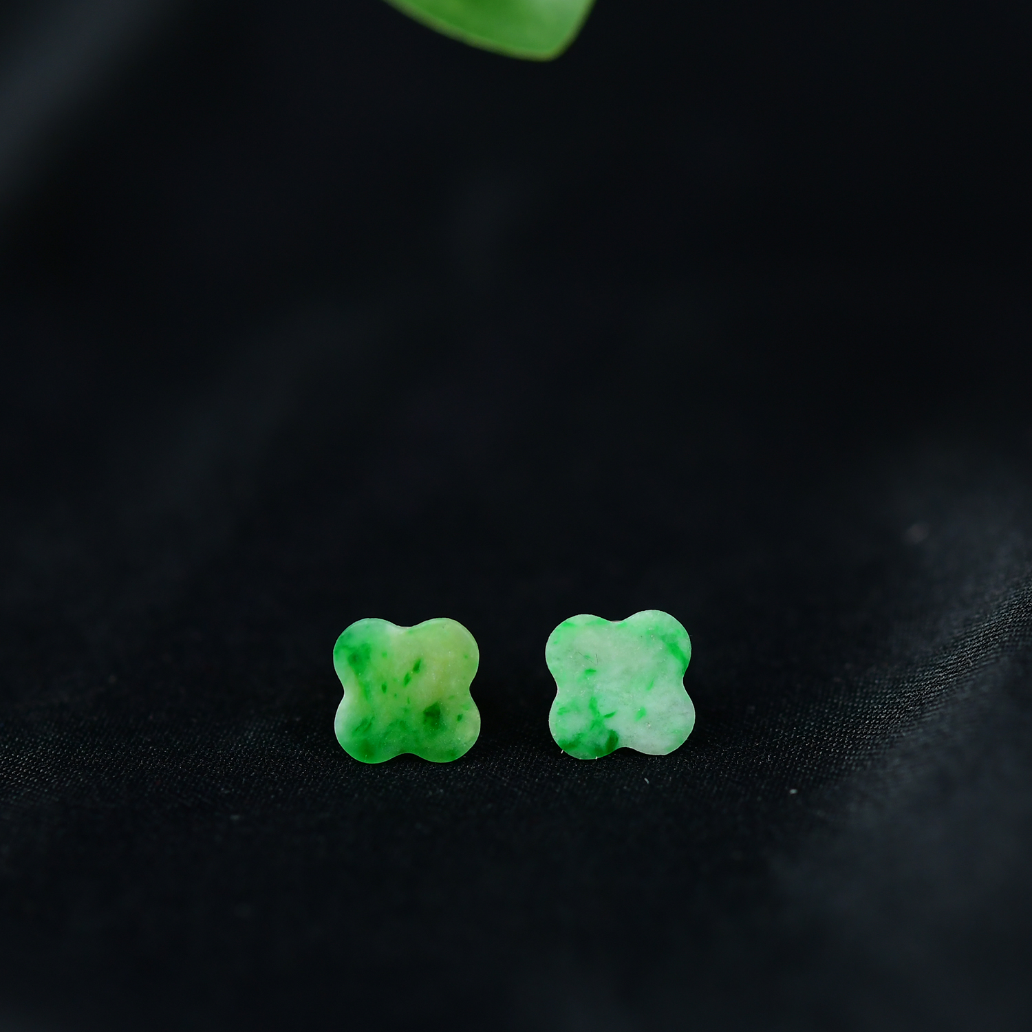 天然A货翡翠果绿色四叶草款耳钉百搭清新轻奢气质