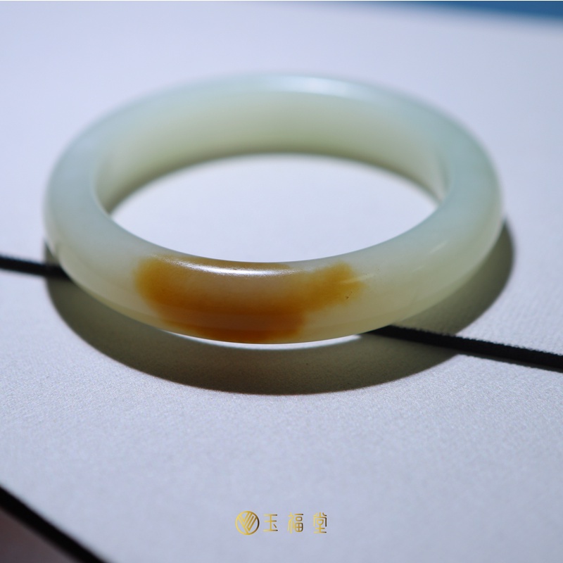 玉福堂 | 新疆料且末糖一口糖玉镯 大圈号手镯58-60mm 糖玉镯