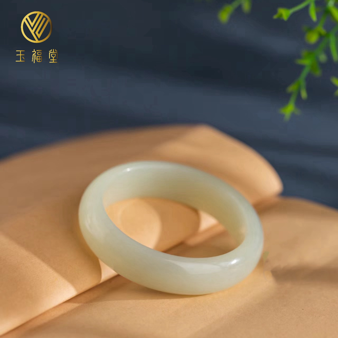 玉镯子女款时尚珠宝 天然新疆山料青白玉玉镯