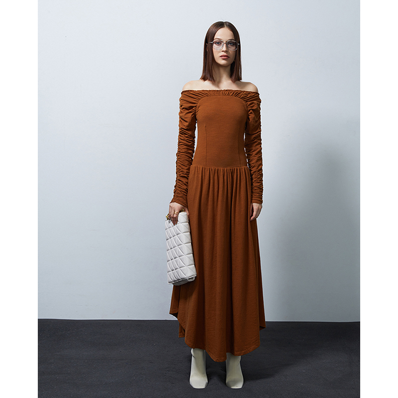 Z老板两穿领修身洋装时尚复古设计风皱褶一字领弧线V型洋装女