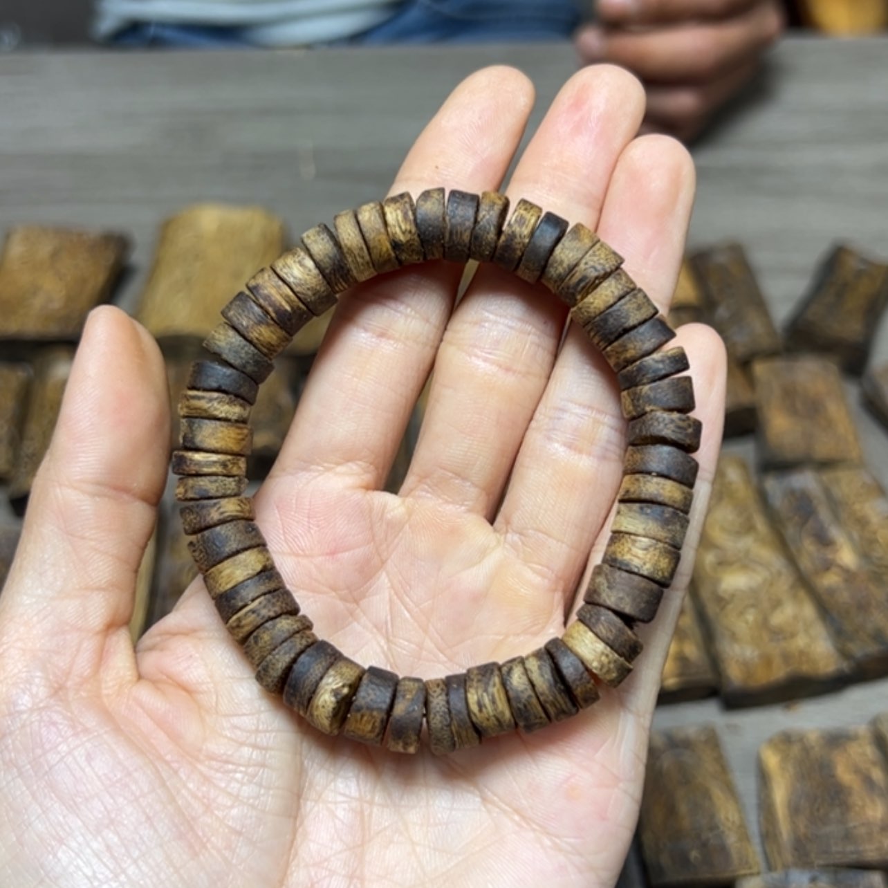 【闪购商品】沉香手串缘**妳片珠单圈糖结8.7克