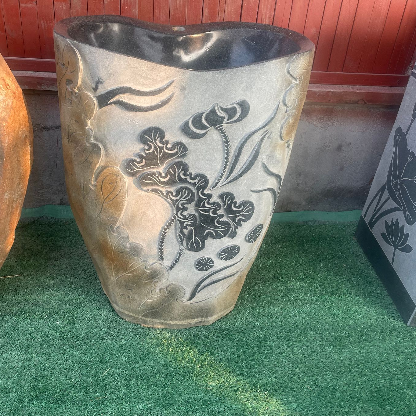 （到县城市区物流站提货）沂蒙青鹅卵石酒吧洗手盆浮雕石头石雕台盆