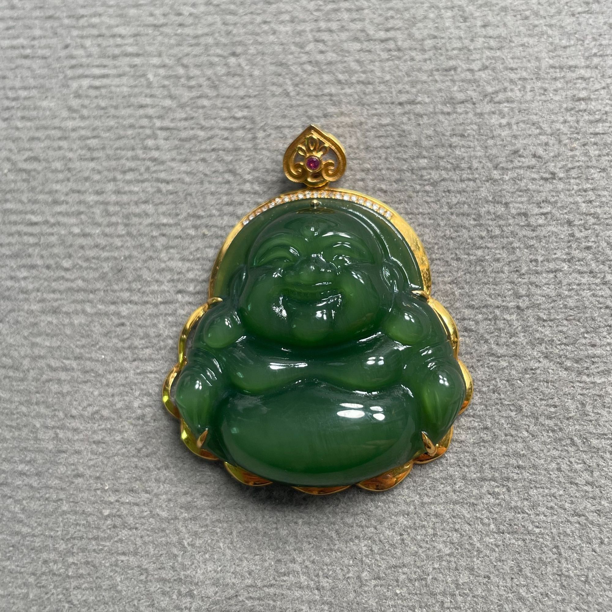 18k厚金镶嵌和田碧玉精品高货佛公吊坠