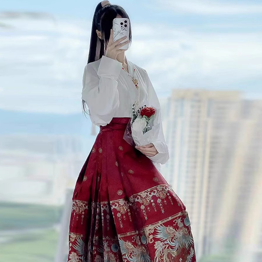 花间兔2024新款织金织银妆花马面裙新中式国风秋季爆款改良马面裙