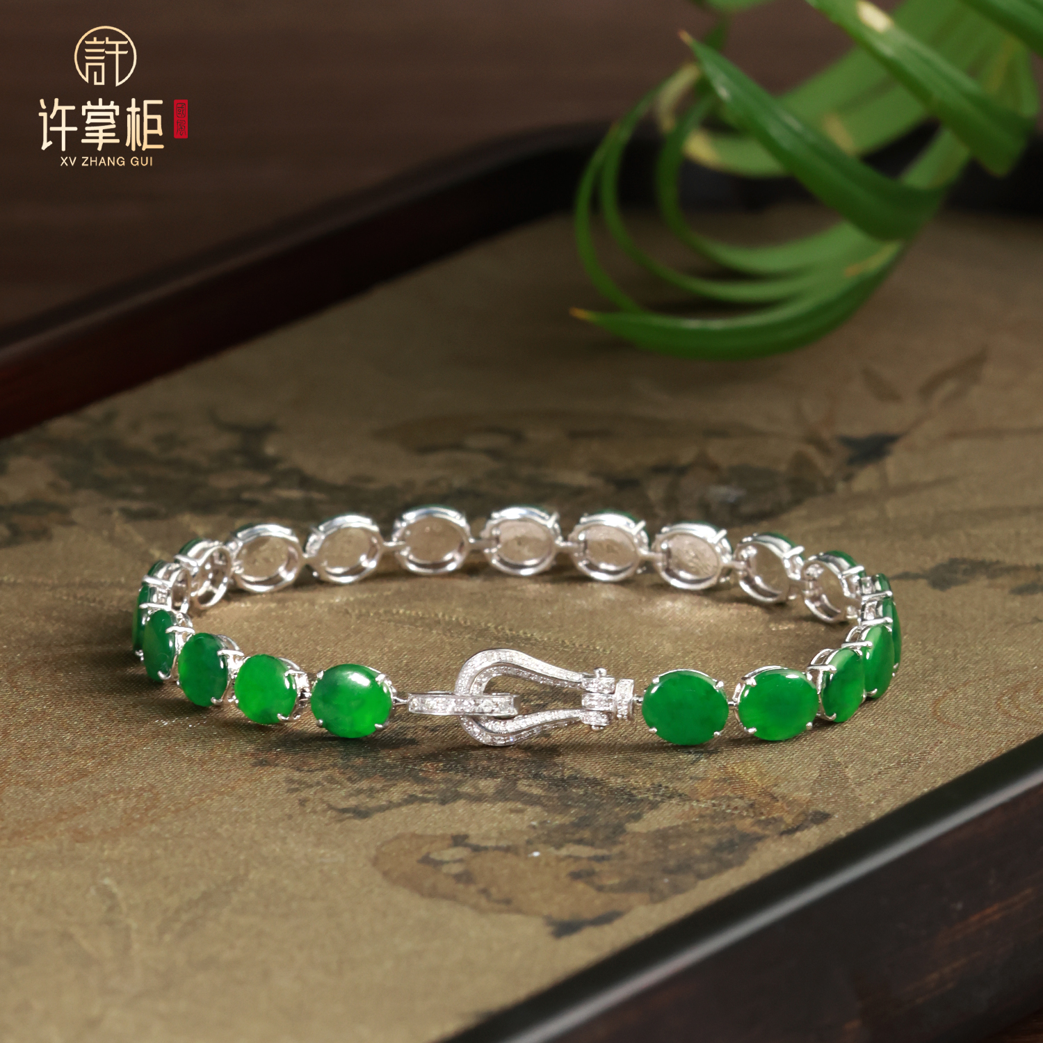 许掌柜｜18K金镶嵌蛋面排镶手链天然翡翠A货气质清新百搭精美精致