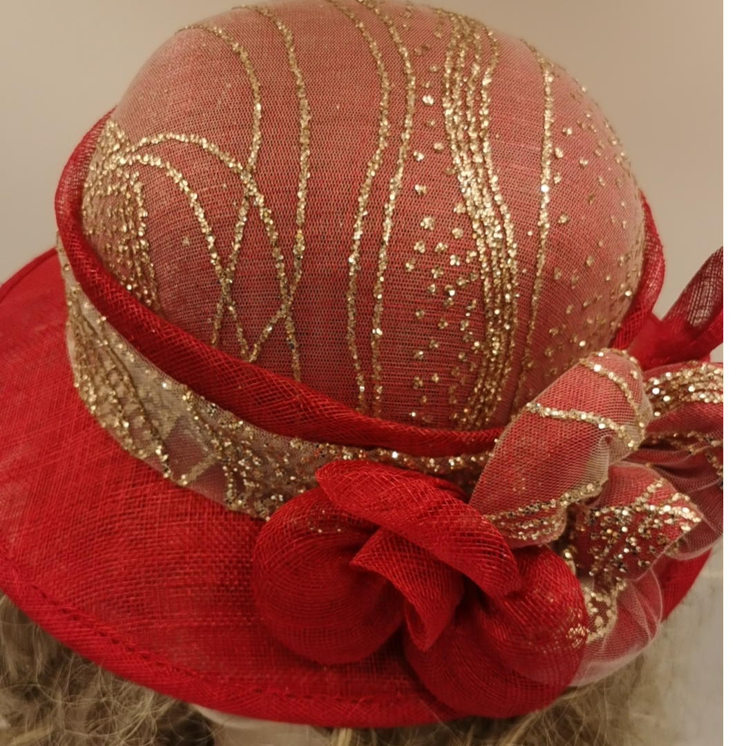 大红色夏季英伦风简单款亚麻纱女士帽子
