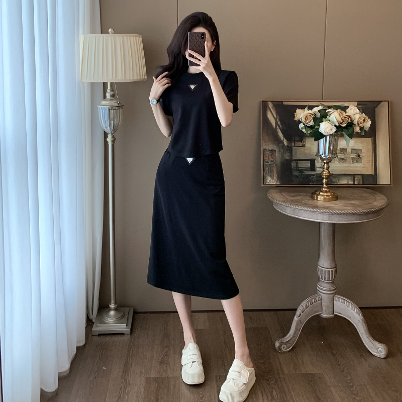 夏装搭配一整套时尚气质高级感休闲运动短袖半身裙两件套装女洋气