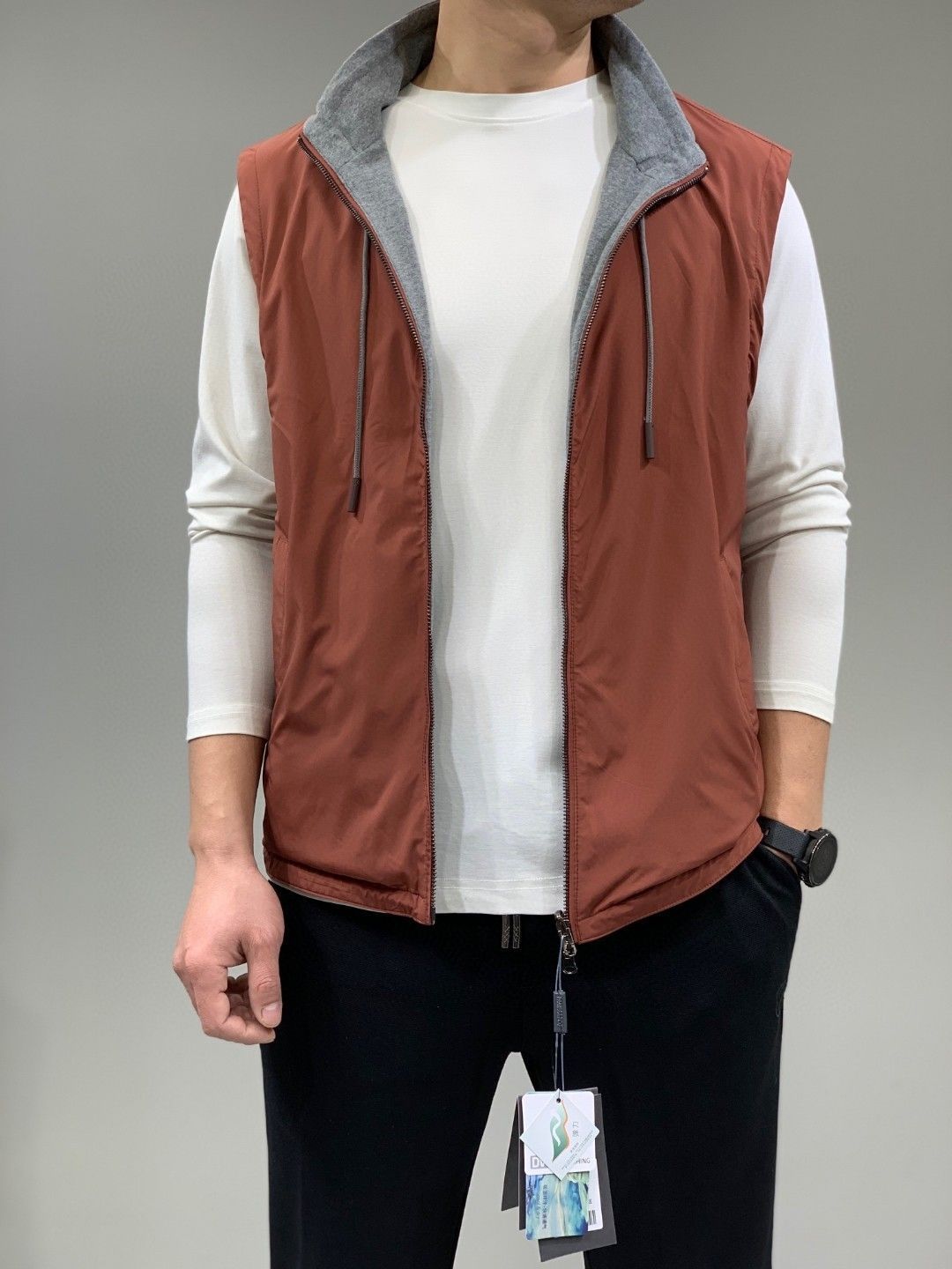 轻奢单面穿马甲春季新款时尚潮流背心男轻型弹力立领无袖上衣高档