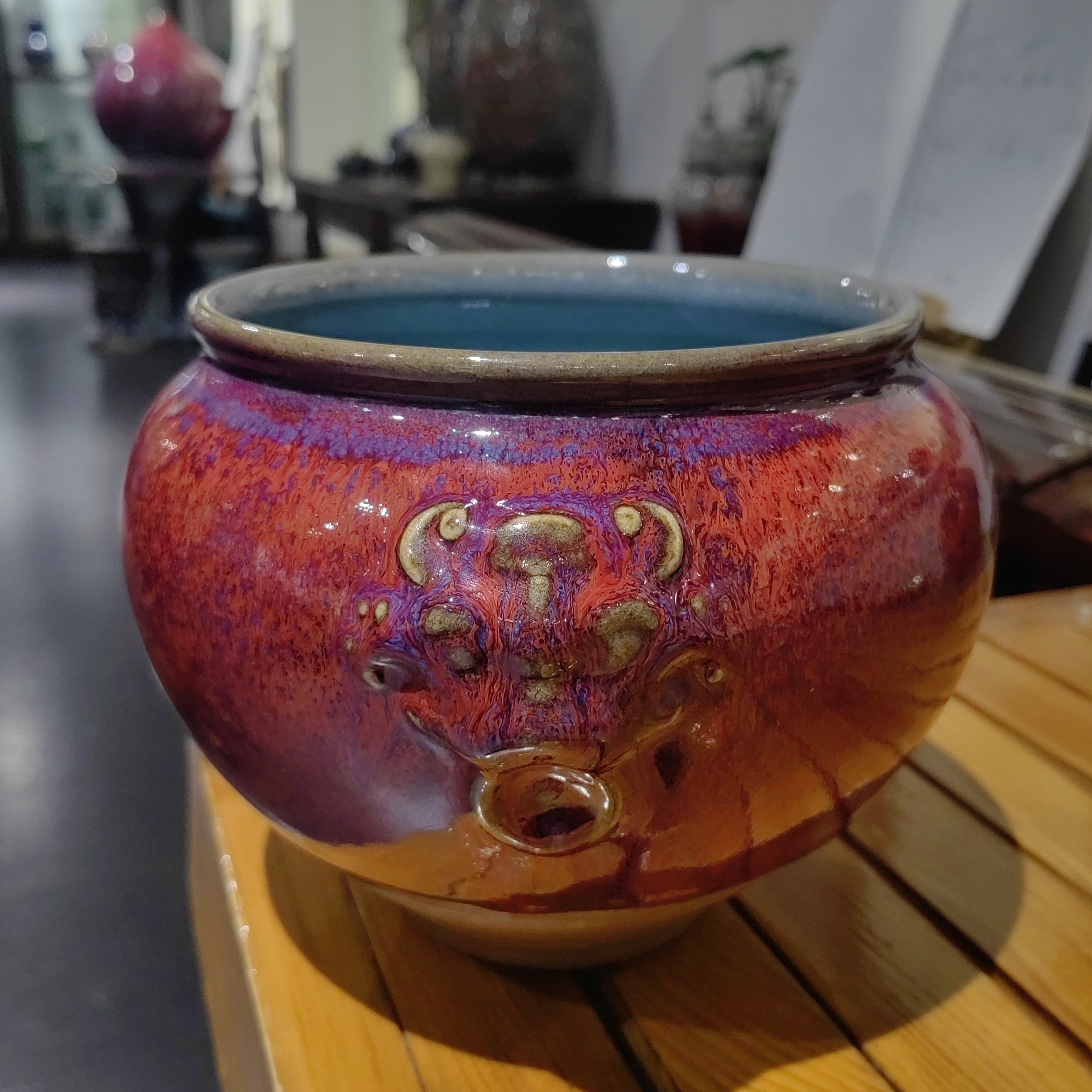 杨国政大师钧瓷作品虎头罐