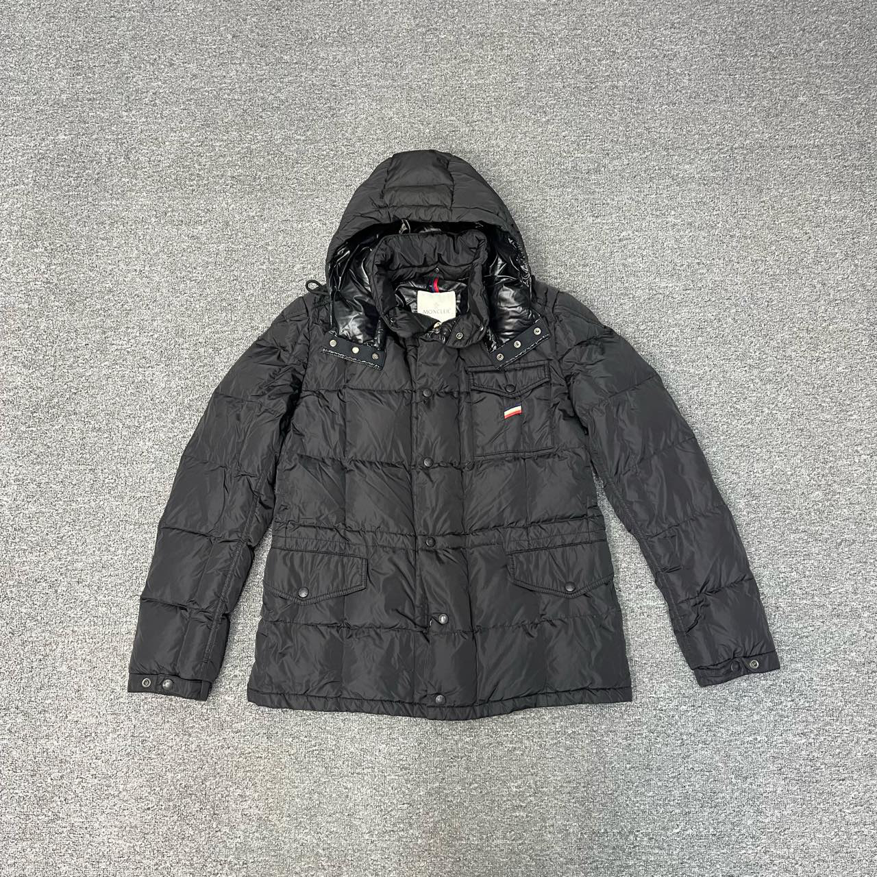 6524594 Moncler蒙口黑色连帽羽绒服4码 99新