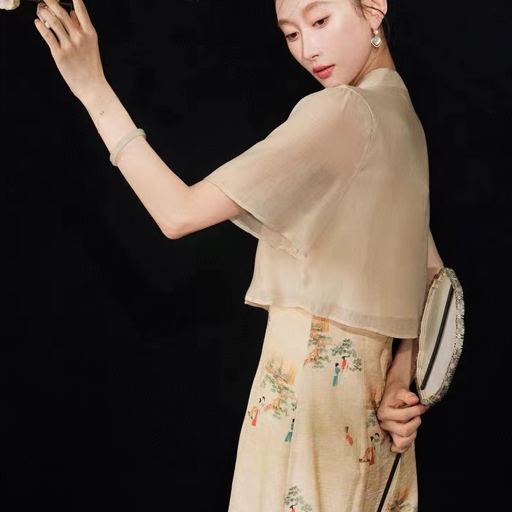 明美严选荷青川丝绒连衣裙非图片款以直播展示为准