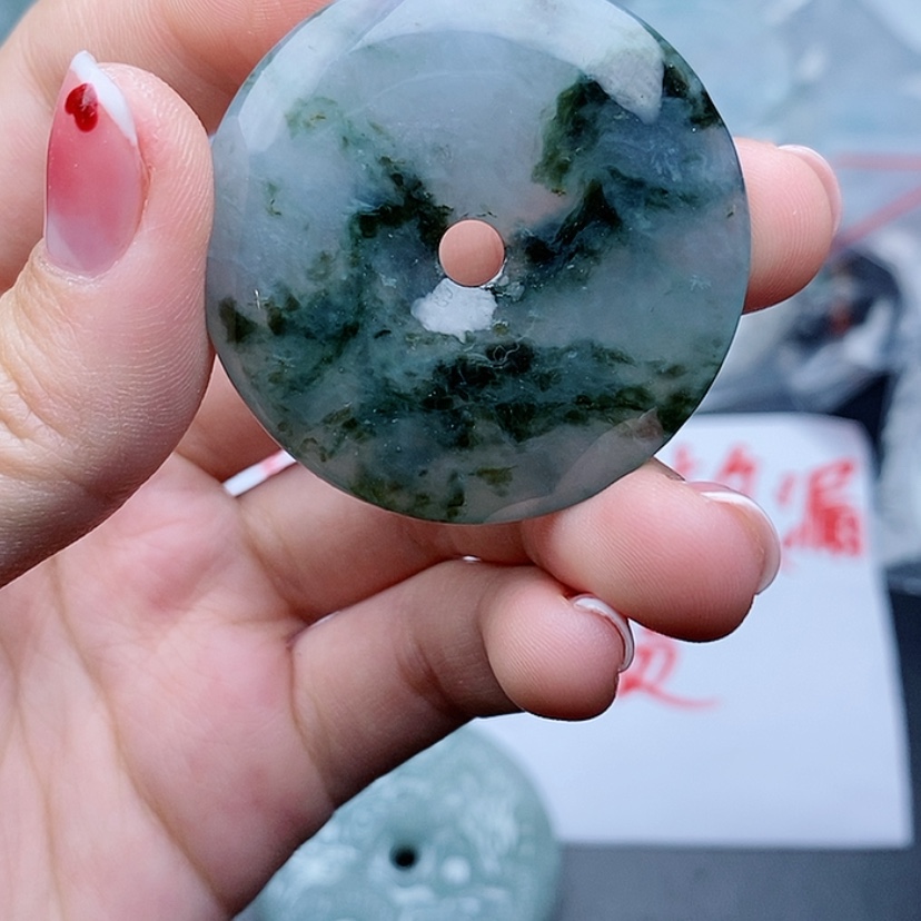 【闪购商品】翡翠颈饰未镶嵌