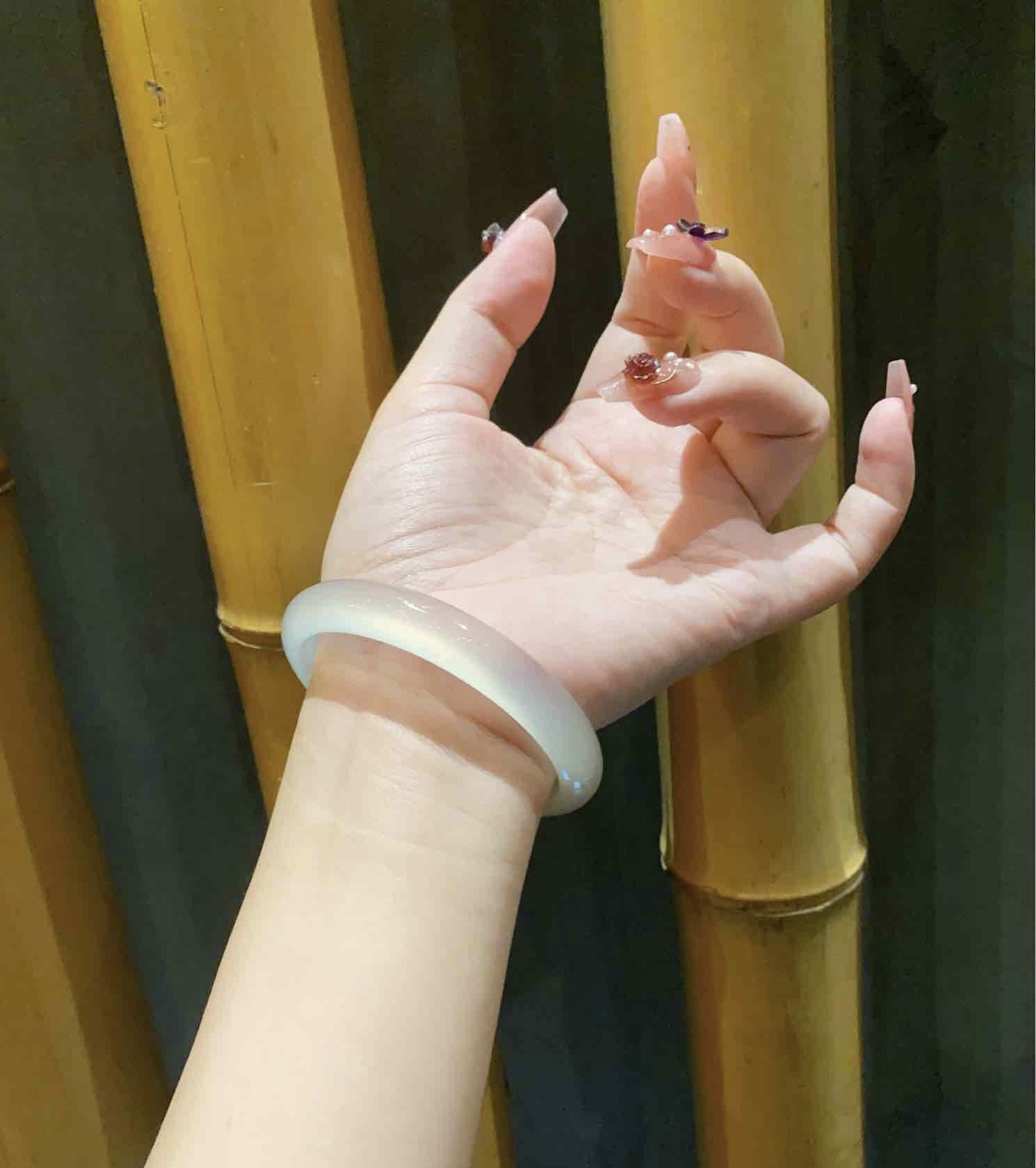 香槟金色天然玛瑙手镯气质高冰种白月光玉手镯女超显白马料镯子女
