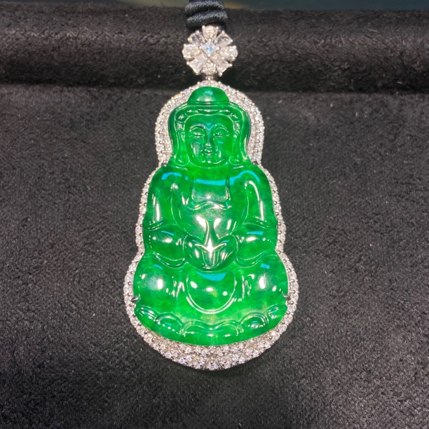 辣阳绿观音吊坠帝王绿高冰满绿