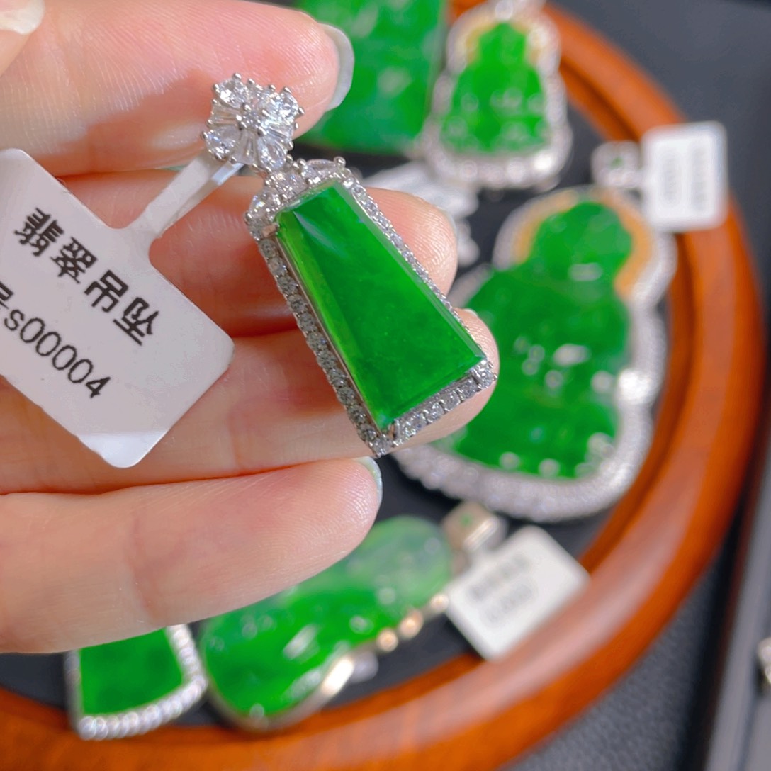 翡翠吊坠(不含链)银S925镶嵌