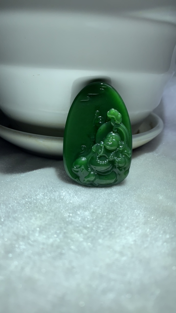 俄罗斯碧玉老坑料菠菜绿佛公挂件吊坠和田玉