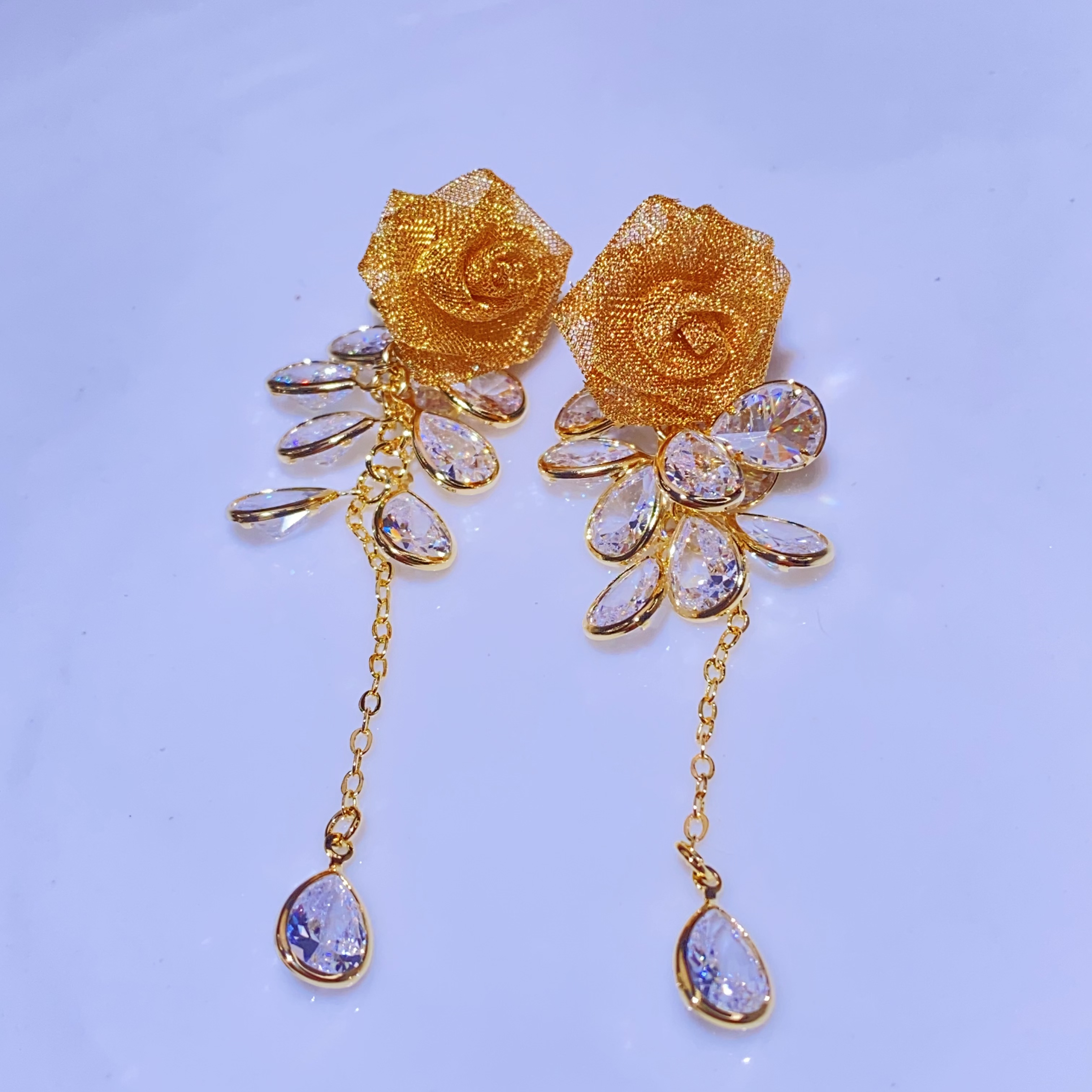 合金锆石耳饰 复古金色花朵长款耳环国风气质耳坠女高级感新娘耳