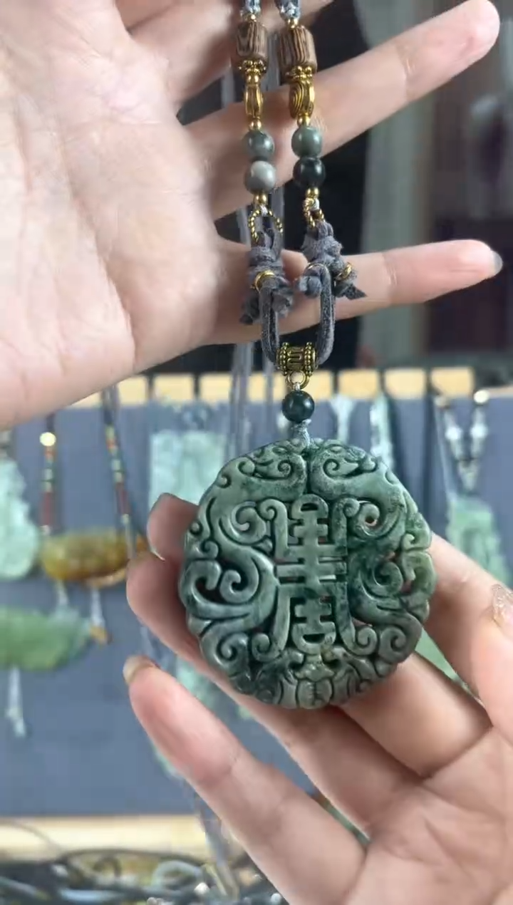 【闪购商品】岫玉颈饰未镶嵌岫玉