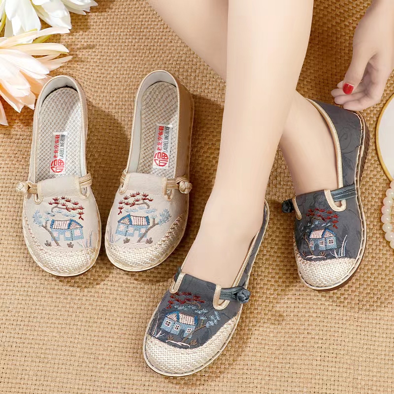老北京布鞋女单舒适绣花鞋民族风软底时尚透气平底妈妈鞋一脚蹬