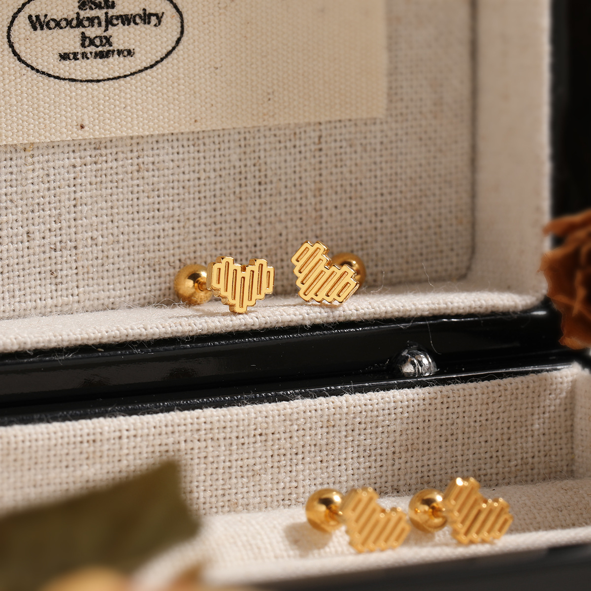 钛钢耳饰 条纹爱心耳钉心形耳骨钉百搭经典气质耳饰