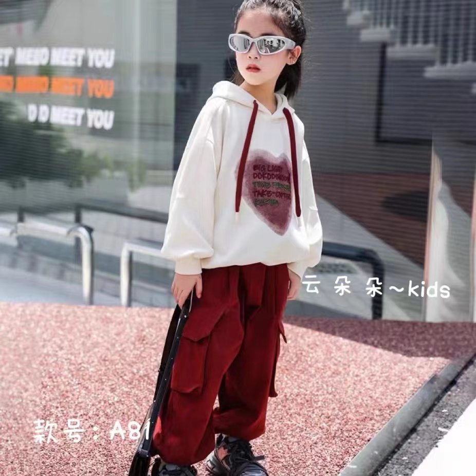 时尚儿童秋冬套装