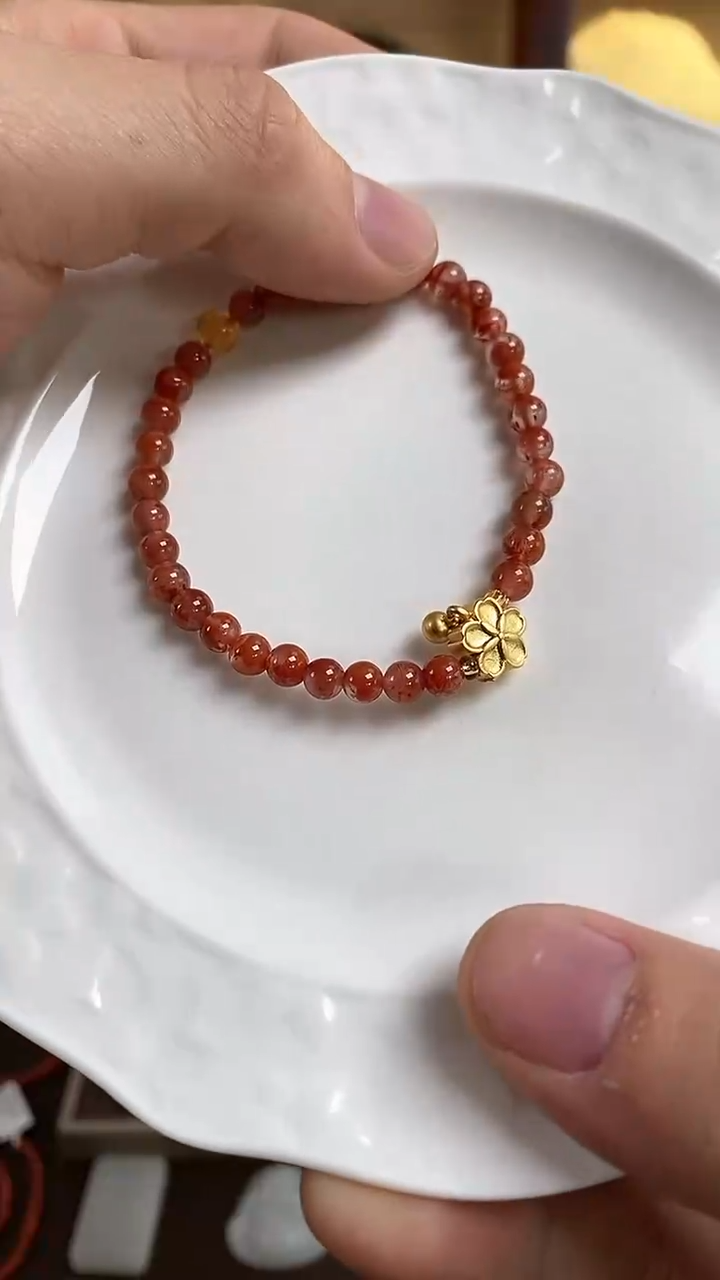 【闪购商品】南红玛瑙手链合金南红手串多色多样性发一串